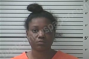 CRAIN, TEAYRA RASHAYE | 2021-12-17 20:22:00 Hancock County, Mississippi Booking