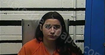 MARTINEZ, AILEEN | 2021-12-23 11:58:00 Larue County, Kentucky Booking