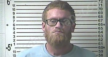 CLARK, JORDAN CHRISTOPHER | 2021-12-23 10:30:00 Hardin County, Kentucky Booking