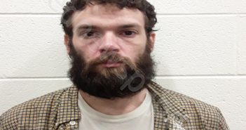 <B>HICKS</B>, <B>ERIK</B> <B>THOMAS</B> #, Monroe County, Tennessee - 2021-12-29 15:13:00