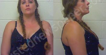 CASHWELL ROBYN LYNN | 2022-01-01 03:50:09 Craven County, North Carolina Booking