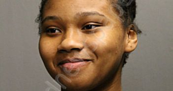 <B>SHARIAH</B> <B>D</B> <B>REYES</B> #, Chicago, Illinois - 2022-04-12