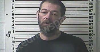 LYONS, TIMOTHY EVAN | 2022-04-22 14:35:00 Hardin County, Kentucky Booking