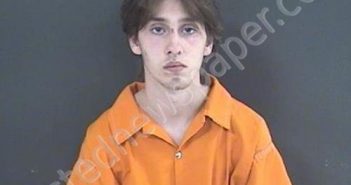 PELTON, NICHOLAS ALLEN | 2022-05-20 20:15:00 Roanoke County, Virginia Booking