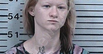 DEROSIER, AMBER NICOLE | 2022-07-01 15:58:43 Hood County, Texas Booking