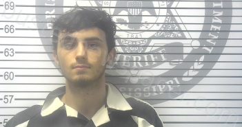 <B>CUEVAS</B>, <B>ASHTON</B> <B>CRAIG</B> #, Harrison County, Mississippi - 2022-08-06 19:17:00