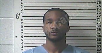 WHITE, DOMONIQUE BERNARD | 2022-08-15 16:11:00 Hardin County, Kentucky Booking