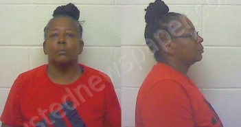 JOHNSON GLORIA LORRAINE | 2022-08-31 12:34:54 Craven County, North Carolina Booking