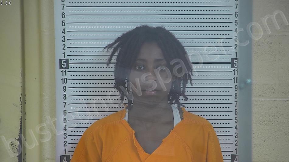 FREEMAN, KAYRA #, Taylor County, Kentucky - 2022-10-13 00:46:00