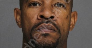 LINCOLN, TRAVIS ONEAL JR | 2022-10-20 10:26:00 Ellis County, Texas Booking