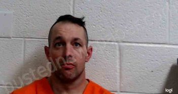 HOLLIDAY, JUSTIN CLYDE | 2022-11-01 22:25:00 Fayette County, West Virginia Booking