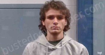 ESTEP, DUSTIN LEE | 2022-11-15 00:25:00 Kanawha County, West Virginia Booking