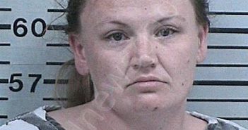 JOHNSON, COURTNIE MAKAY | 2022-11-21 20:21:18 Hood County, Texas Booking