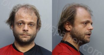 GROVE, JUSTIN MICHAEL | 2022-12-04 11:19:00 Miami-Dade County, Florida Booking