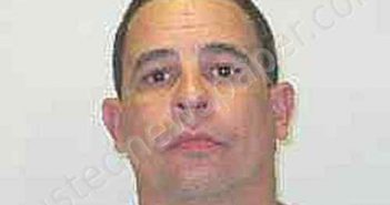 HERNANDEZ, DAVID | 2022-12-04 02:10:00 Monroe County, Florida Booking