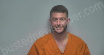 HIGGINS, ETHAN W | 2022-12-05 09:31:00 Mccracken County, Kentucky Booking