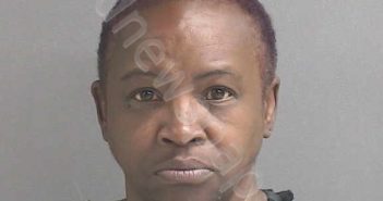 HOWELL, DAPHNE R | 2022-12-06 18:53:00 Volusia County, Florida Booking