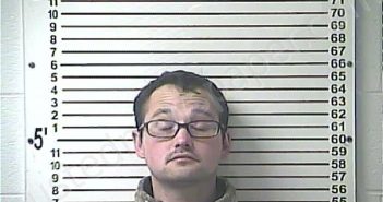 DAVIS, JOSHUA WAYLAND, SR | 2022-12-06 22:36:00 Hardin County, Kentucky Booking