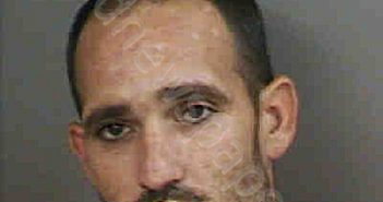 <B>HERNANDEZ</B>,<B>JONATHON</B> #, Collier County, Florida - 2023-01-18