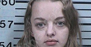 WILLIAMS, MADELYN RENA | 2023-04-12 11:33:18 Hood County, Texas Booking
