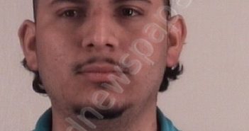 GUZMANDELACRUZ, ALEXIS | 2023-04-26 Tarrant County, Texas Booking