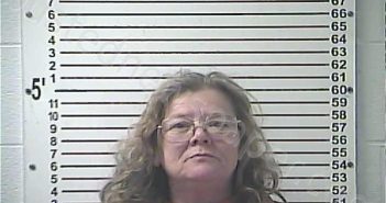 LOYD, DEBRA SUE | 2023-12-07 10:54:00 Hardin County, Kentucky Booking