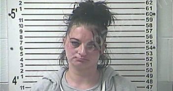 MUSS, TERA LASHEA | 2024-04-01 01:36:00 Hardin County, Kentucky Booking