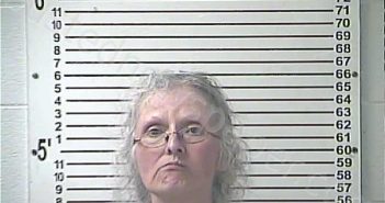 HELMER, CYNTHIA LOUISE | 2024-04-02 20:12:00 Hardin County, Kentucky Booking