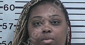 TRUITT, CHANTAE NICOLE | 2024-04-09 19:50:48 Hood County, Texas Booking