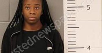 JADA WAUGH | 2024-12-14 10:14:00 St Clair County, Alabama Booking