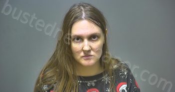 LOOMIS, KATLYNN NICOLE-MARIE | 2025-01-16 17:48:00 Isabella County, Michigan Booking