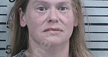 CORTEZ, ROBIN LANAE | 2025-04-07 11:56:49 Hood County, Texas Booking