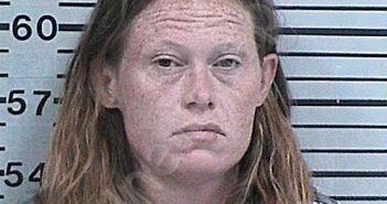 BOOKER, AMY DENISE | 2025-04-15 12:53:40 Hood County, Texas Booking