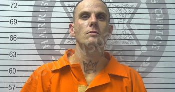 <B>REEVES</B>, <B>AARON</B> <B>JAMES</B> #, Harrison County, Mississippi - 2025-05-10 22:40:00