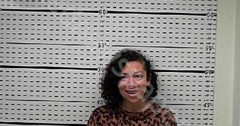 LEAL, AMANDA LEN | 2025-05-15 15:00:01 Jim Wells County, Texas Booking