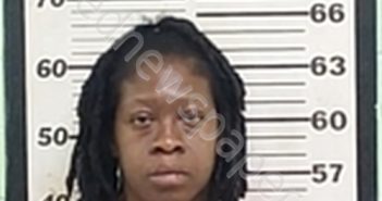 BIUNCA CIERA SHELTON | 2025-05-19 12:03:00 Tunica County, Mississippi Booking