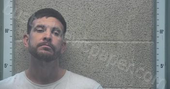 ROSS, BENJAMIN EVERETT | 2025-05-20 11:38:00 Henderson County, Kentucky Booking