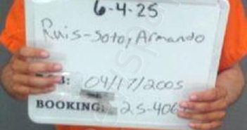 RUIS-SOTO, ARMANDO JOVANI | 2025-06-04 21:17:00 Sebastian County, Arkansas Booking