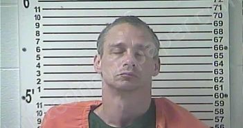 THOMAS, CHRISTOPHER ALAN | 2025-07-25 12:14:00 Hardin County, Kentucky Booking