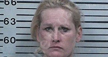 DENNIS, MAMIE LYNNDELL | 2025-09-16 22:24:36 Hood County, Texas Booking