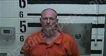 HORNBACK, JONATHAN DOUGLAS | 2025-10-02 17:41:00 Larue County, Kentucky Booking