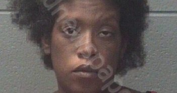DAVIS, CHERION MONIQUE | 2025-11-03 10:57:00 Onslow County, North Carolina Booking