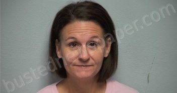 KNIGHTEN, SHANNA M | 2025-11-17 09:20:00 Mccracken County, Kentucky, McCracken County, Kentucky Booking