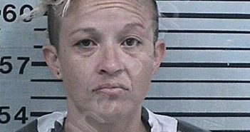 FLORES, JESSICA JANE | 2025-12-08 19:03:57 Hood County, Texas Booking