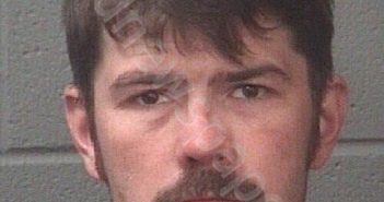 LEE, MICHAEL LYNN | 2025-12-10 16:27:00 Onslow County, North Carolina Booking