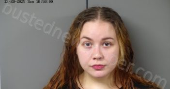 QUEEN, SIDNEY VICTORIA | 2025-12-28 17:19:31 Fayette County, Ohio Booking