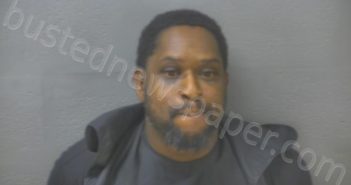 ROBERTSON, DEVON ONEAL | 2026-01-01 06:30:00 Lynchburg, Virginia Booking