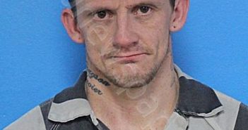 ROBERTS, JUSTIN M | 2026-01-14 12:45:20 Sullivan County, Tennessee Booking